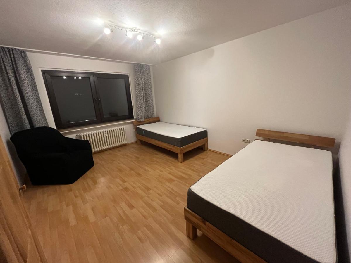Zimmer Fuer Monteure, Handwerker Oder Reisende Essen Exterior photo